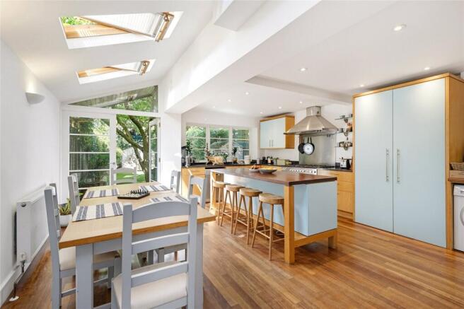 Kitchen/Dining