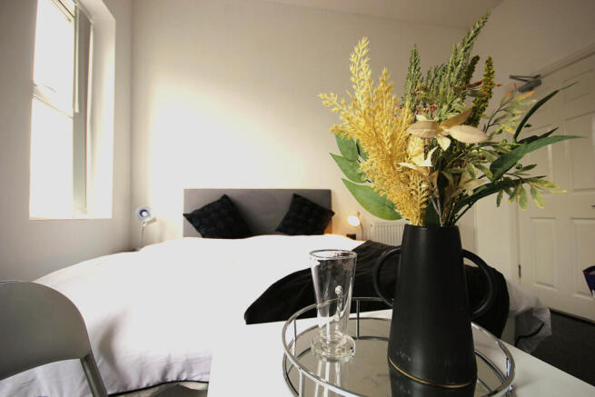 Modern En-suite Room to Rent