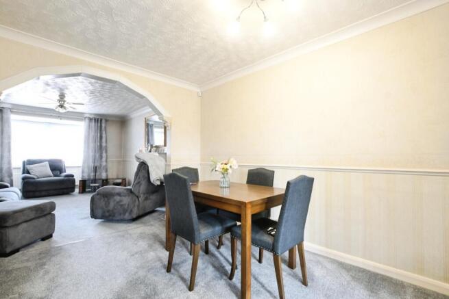 3 bed Semi-Detached for sale Image 5