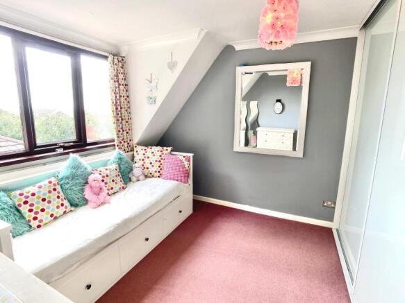 bedroom 14.jpg