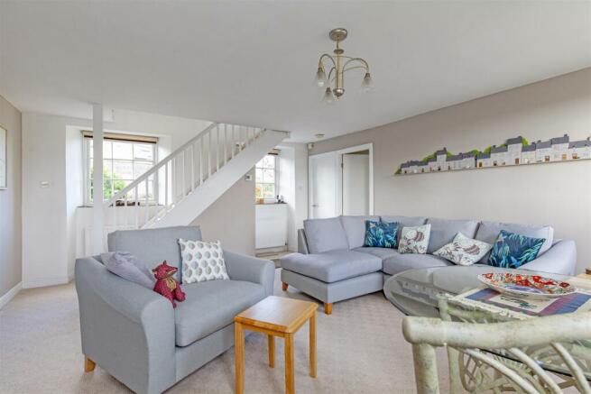 Reception Room-3.jpg