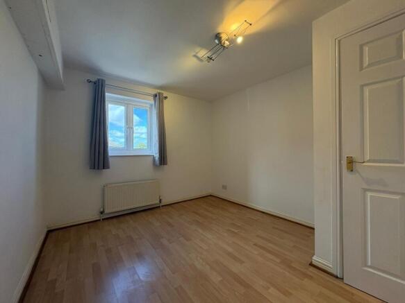2 bed Flat to rent Image 7