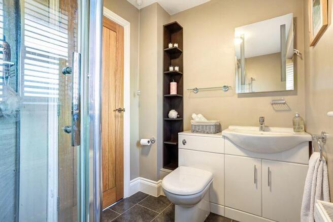 EN SUITE