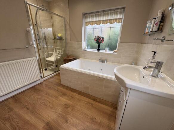 3 bed Semi-Detached for sale Image 11