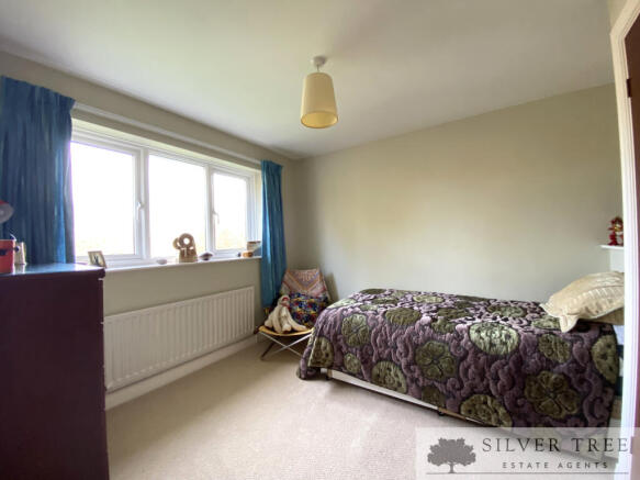 4 bed Detached for sale Image 12