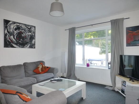 SITTING ROOM (Pho...