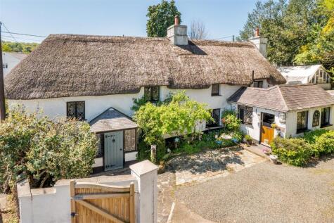North Road, Lifton