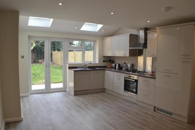 Kitchen breakfast room
