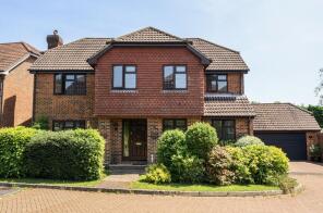12, Ashdown Chase, Uckfield TN22 3LY