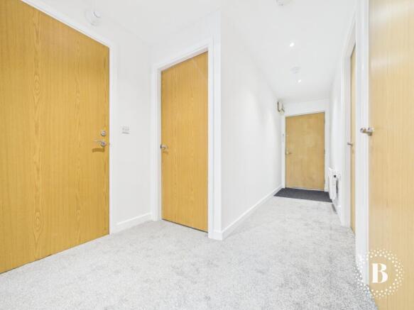 2 bed Apartment to rent Image 6