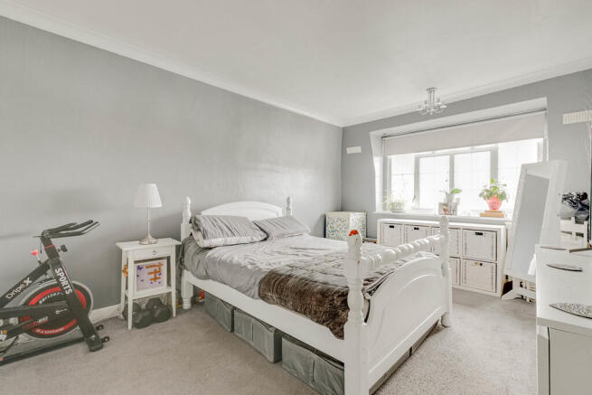 42 Crown Point, S...