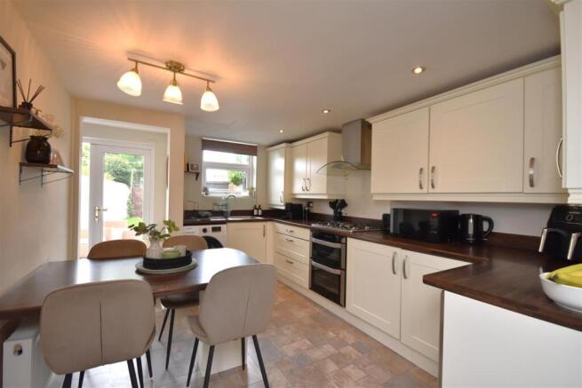 Park Street, Neston photo 4