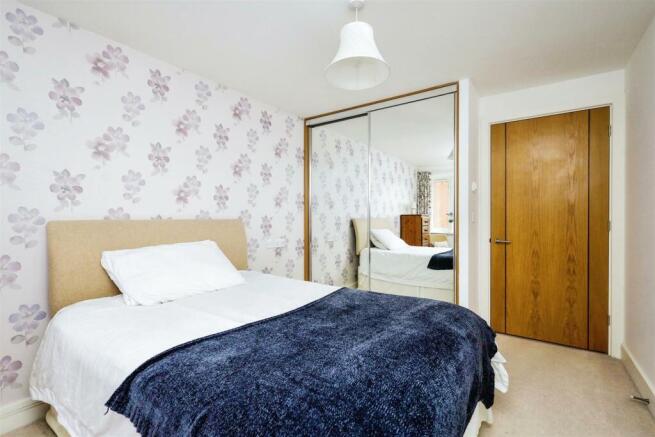 flat60martellocourt3-15jevingtongardenseastbourneb