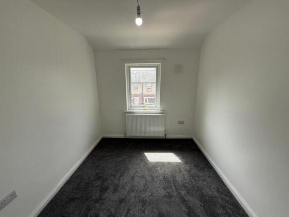2 bed Terraced for sale Image 5