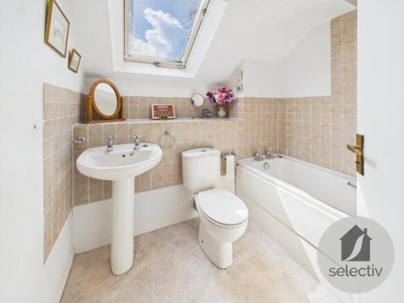 2 bed Town House for sale Image 10