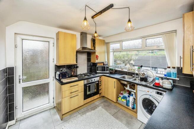 Kershaw Crescent, Luddendenfoot, HALIFAX – pohled 5