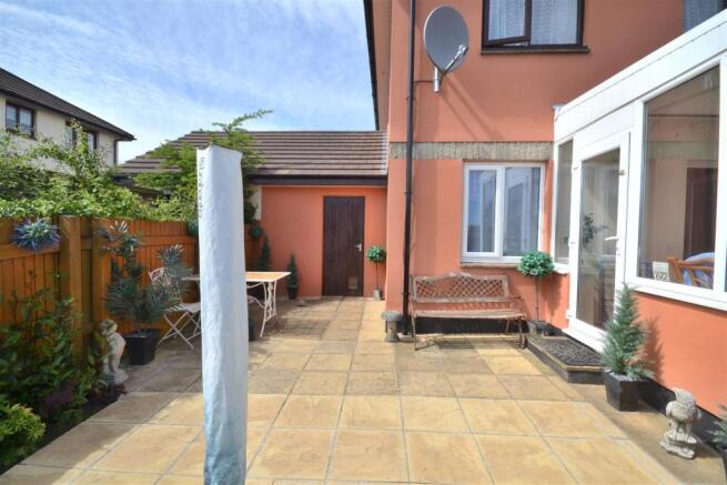 Rear patio.JPG