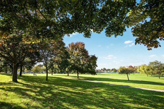 Roe Green Park
