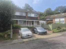 8, Uplands, Canterbury CT2 7BL