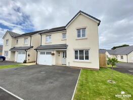 32, Gerddi Lingfield, Whitland SA34 0BJ