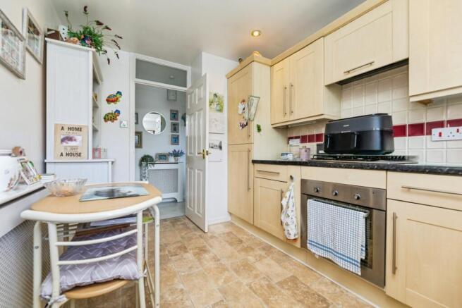 2 bed Bungalow for sale Image 8
