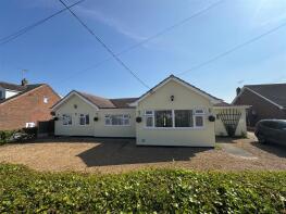 69 Braemar, West Avenue, Chelmsford CM3 6AE