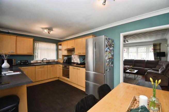 b46b9c73-U 20 2821 29.JPG