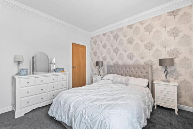3 bed Terraced for sale Image 10