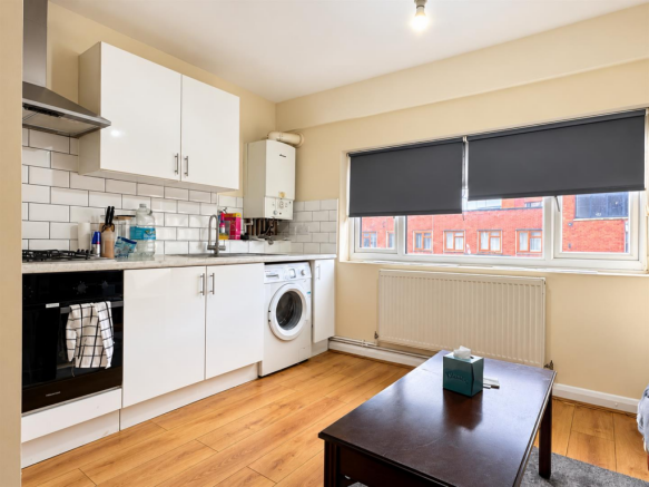 Living Room/Kitchen