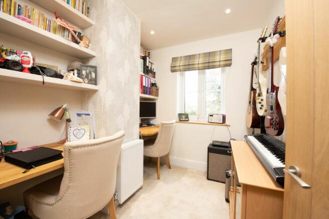 Bedroom/Study