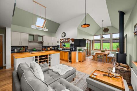 7 Smiddy Place, Letham, DD8 2SD