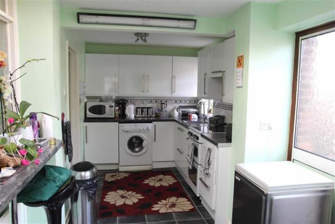 DINNG AREA: