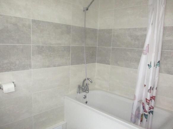 a-elmst17.bath2.jpg