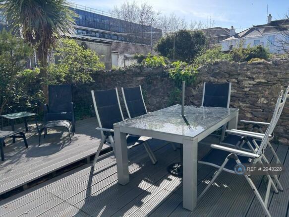 Fabulous Sunny Decked Garden