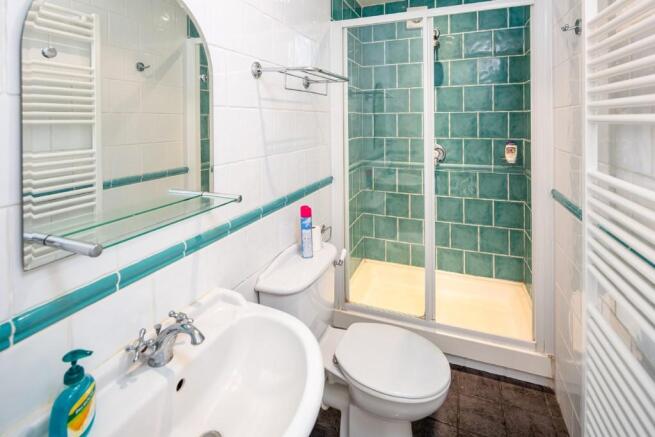 En-Suite to Bed One