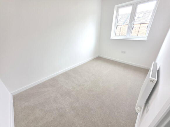 3 bed Semi-Detached for sale Image 12
