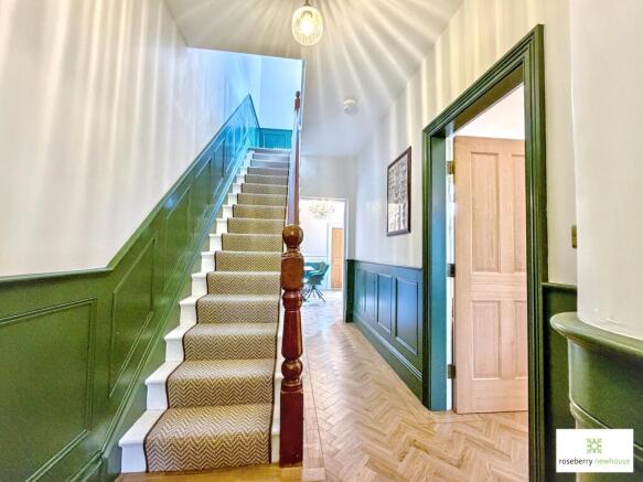 4 bed Semi-Detached for sale Image 8