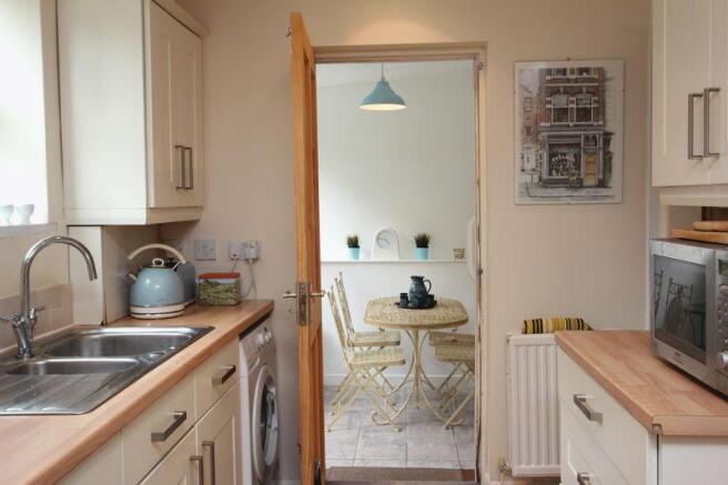 Kitchen to Gar...
