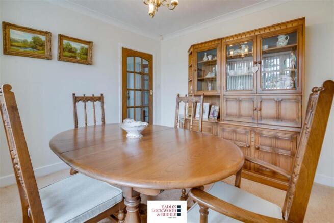 2 bed Detached Bungalow for sale Image 5