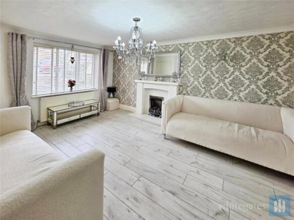 5 bed Semi-Detached for sale Image 5