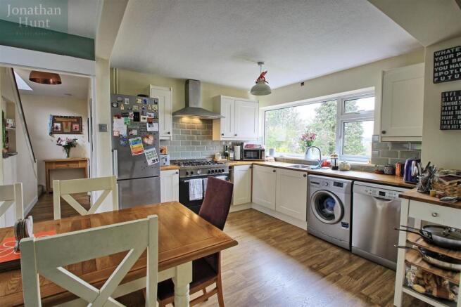 kitchen1.jpg
