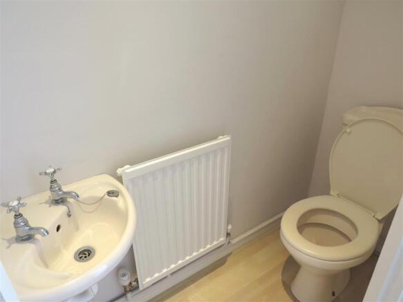Cloakroom/wc