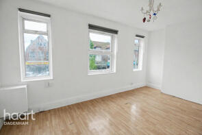 12a, Rowallen Parade, Green Lane, Dagenham RM8 1XU