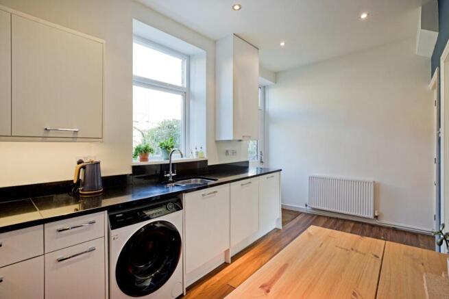2 bed Terraced for sale Image 5
