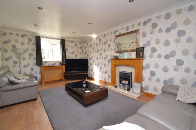 4 bed Detached for sale Image 7