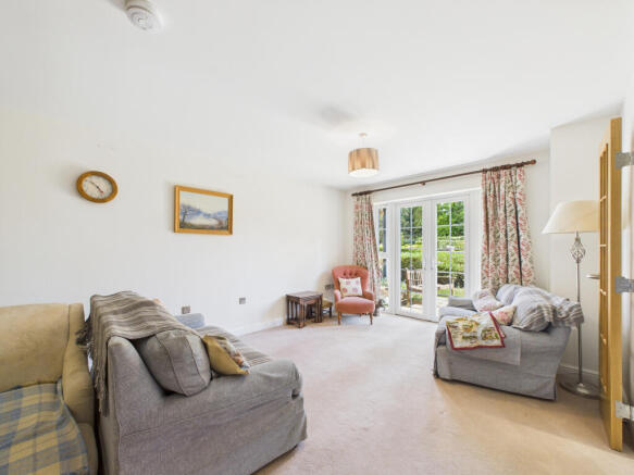 CAM02909G0-PR0473-STILL006