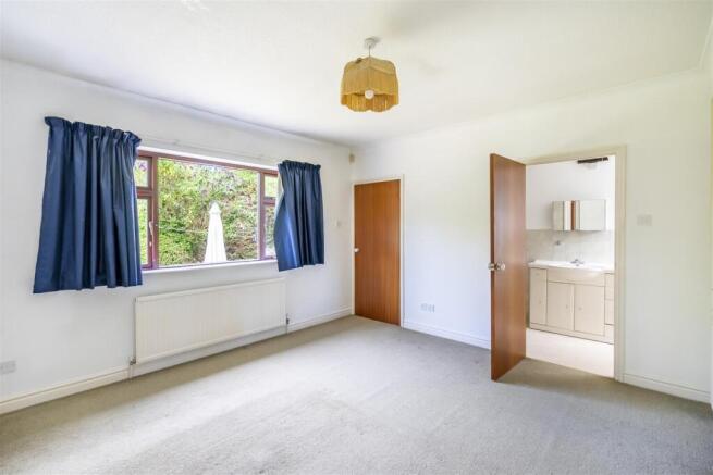 3 bed Bungalow to rent Image 6