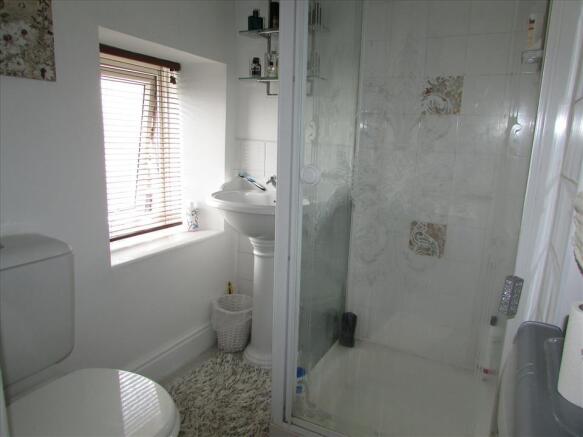 EN SUITE