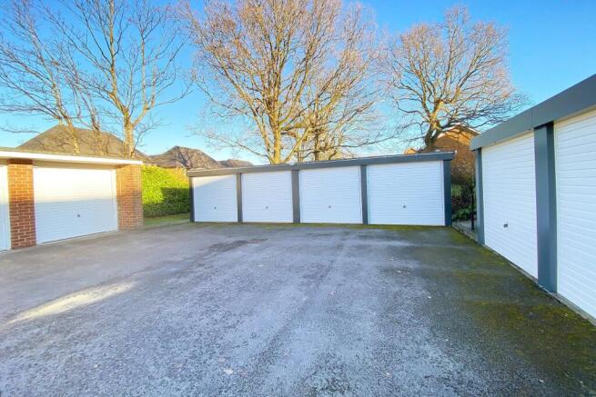 2 bed Flat for sale Image 10