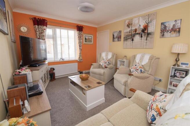 2 bed Detached Bungalow for sale Image 10